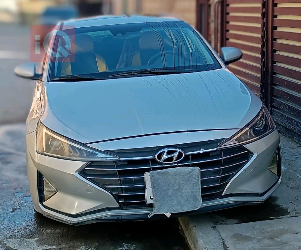 هیوندای ئەلەنترا